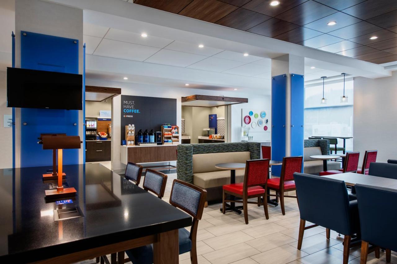 Holiday Inn Express & Suites Kelowna - East By Ihg Eksteriør bilde