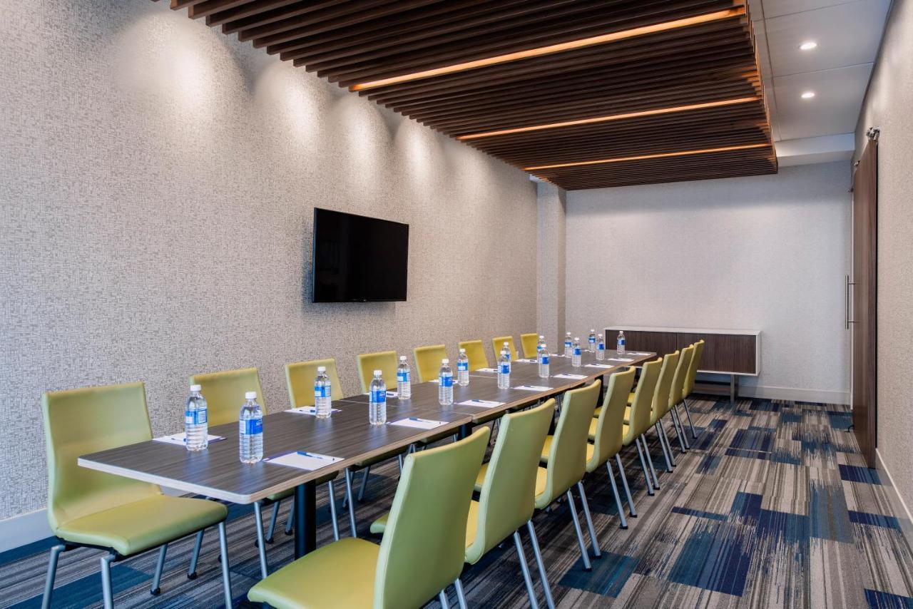 Holiday Inn Express & Suites Kelowna - East By Ihg Eksteriør bilde